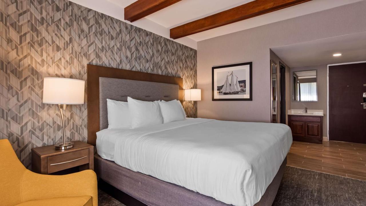 Best Western Plus Portsmouth Hotel & Suites Bagian luar foto