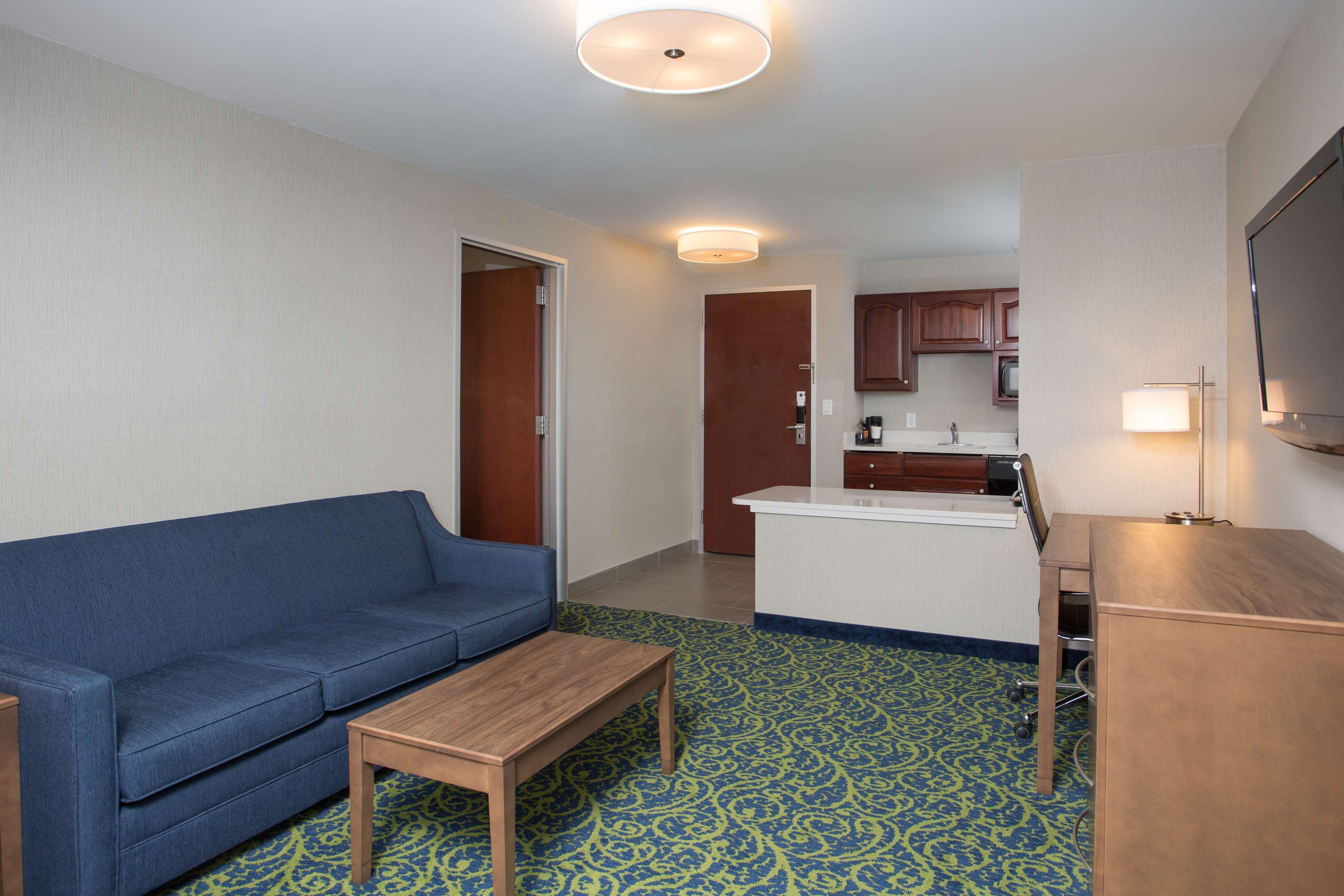 Best Western Plus Portsmouth Hotel & Suites Bagian luar foto