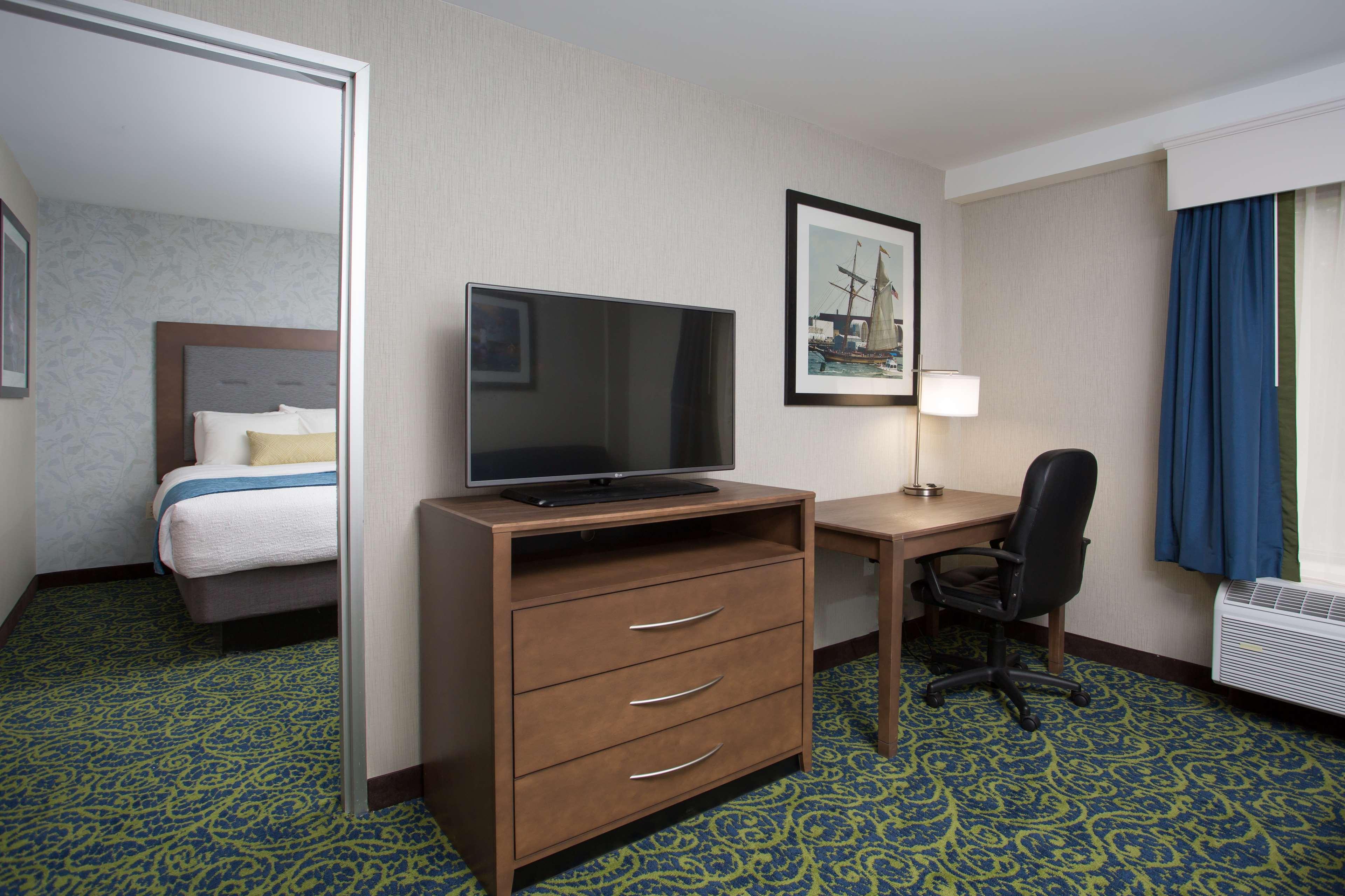 Best Western Plus Portsmouth Hotel & Suites Bagian luar foto