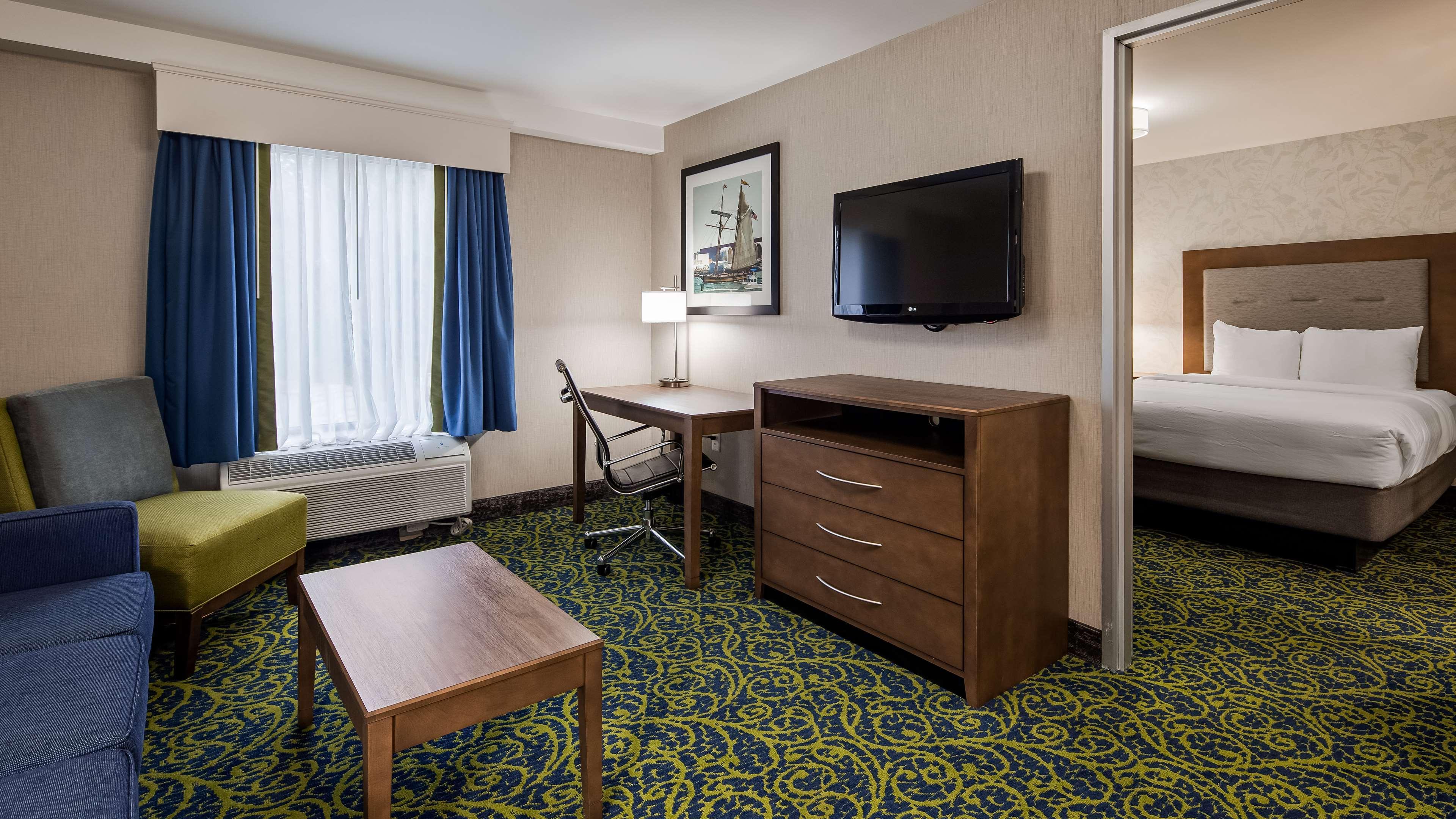 Best Western Plus Portsmouth Hotel & Suites Bagian luar foto