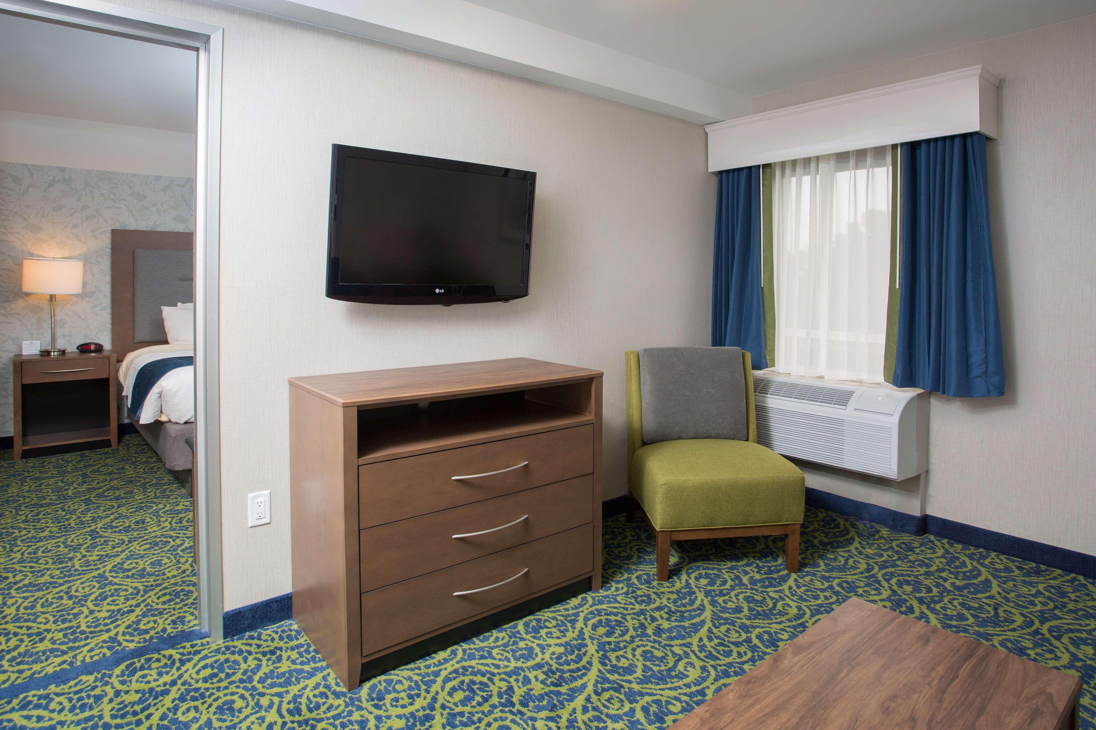 Best Western Plus Portsmouth Hotel & Suites Bagian luar foto