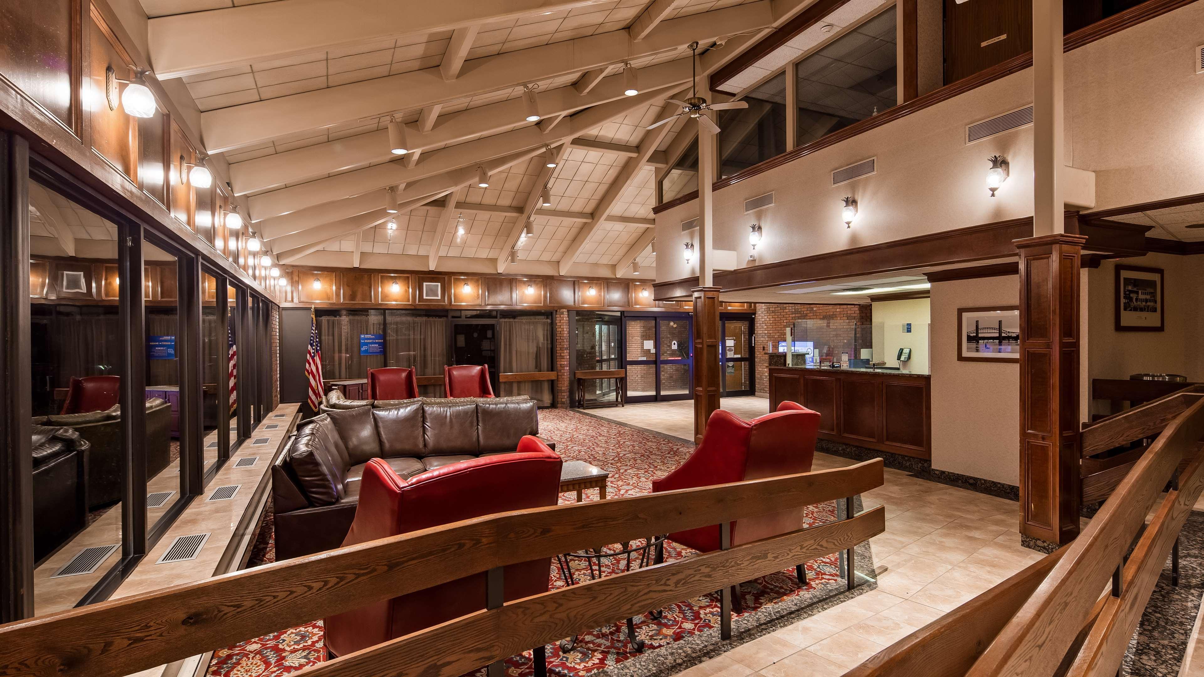 Best Western Plus Portsmouth Hotel & Suites Bagian luar foto