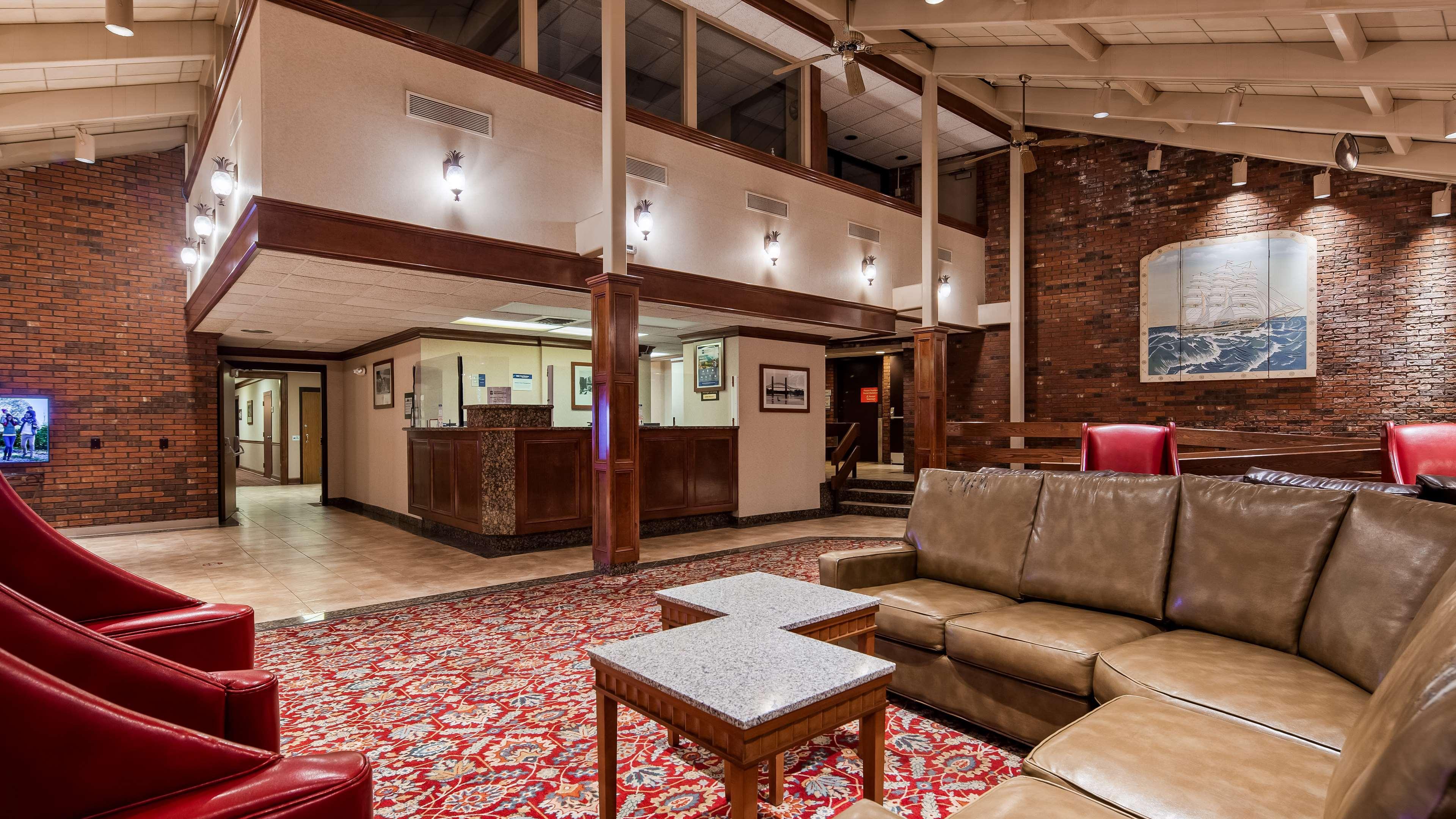 Best Western Plus Portsmouth Hotel & Suites Bagian luar foto
